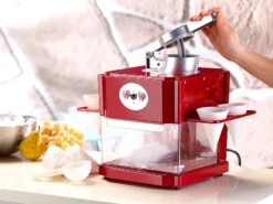 Rosenstein & Söhne Shaved Ice Maschine:Shaved-Ice-Maker Mit 4 Kunststoff-Eisbechern, 4 Servierhalter, 90 Watt 7 Rosenstein & Söhne Shaved Ice Maschine:Shaved-Ice-Maker Mit 4 Kunststoff-Eisbechern, 4 Servierhalter, 90 Watt -Rosenstein & Söhne Shop nc3614 4